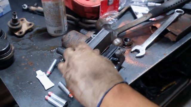 ?Реставрація гальмівної системи (Skoda Fabia) смотреть онлайн