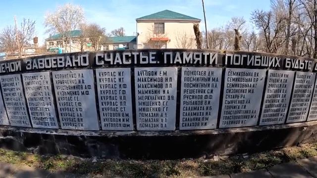 Руслан(Колхоз дело добровольное)снял видео в Рубежном на Донбассе. смотреть онлайн