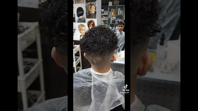 мужская химическая завивка смотреть онлайн