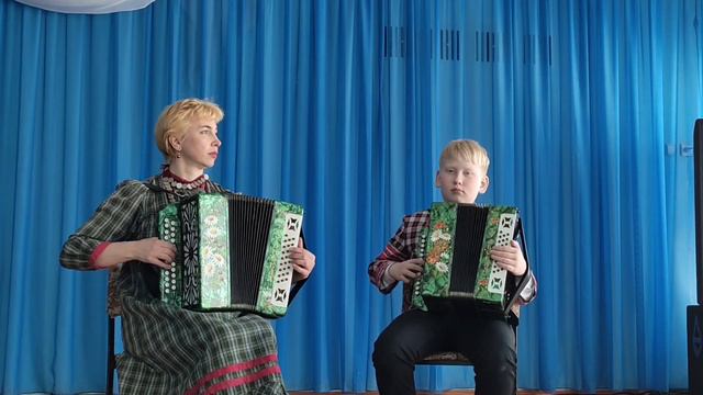 Дуэт Бурков Василий, Елена Вальд(гармонь) смотреть онлайн
