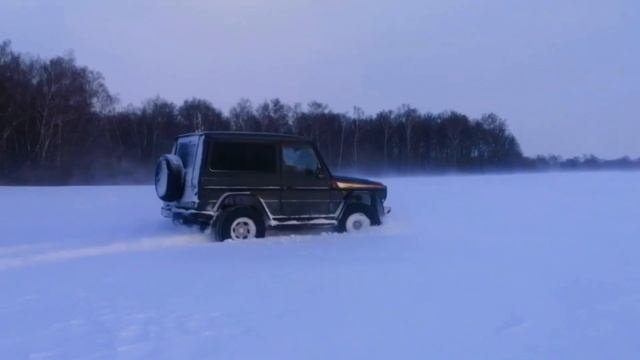 Этому гелику почти 40 лет! А он даст фору многим современным 4х4| snow tula off-road смотреть онлайн