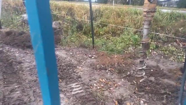 Рощино, бурим под ограждение (забор) смотреть онлайн