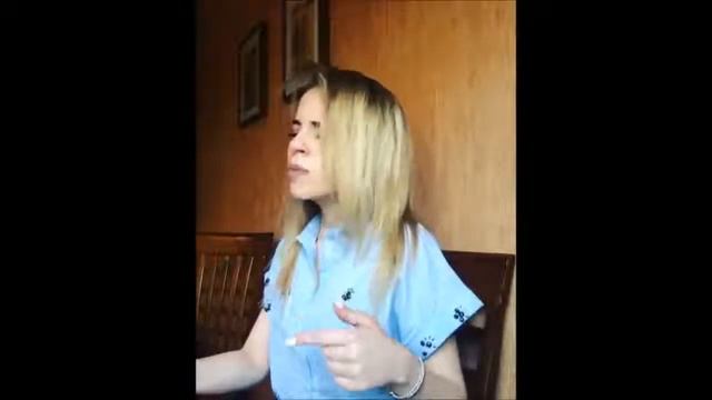 Красивая девушка поет популярные песни. Топ каверов смотреть онлайн