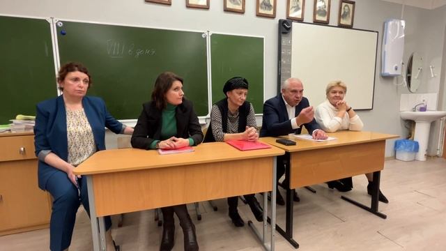 Мы требуем достойного образования для наших детей ,требуем отчет перед жителями о проделанной работ смотреть онлайн