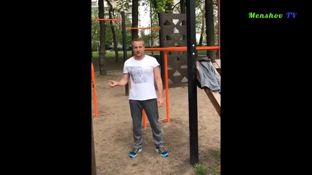 Мэр Херсона отжимается на брусьях. Городской голова города Игорь Колыхаев. Спорт чиновников смотреть онлайн