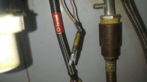 Не горит фитиль на газовой колонке! Тухнет запальник на колонке?