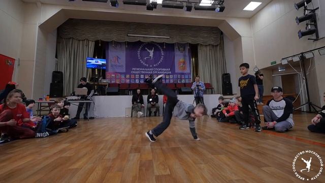 Давид vs Саксонов \ ТОП 16 \ мальчики \ 7-10 лет смотреть онлайн