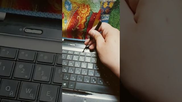 Как снять клавиатуру с ноутбука смотреть онлайн