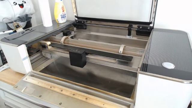 Cleaning my Glowforge After Christmas Orders смотреть онлайн