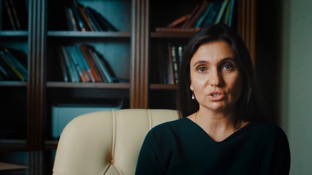 Женщина-плюс, женщина-минус. Почему важно принять себя такой, какая есть 18+ смотреть онлайн