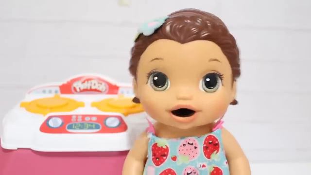 🍼BABY ALIVE COMILONA SARA ALMOÇO MACARRÃO COM MOLHO CARNE MOÍDA SORVETE E SUCO DE UVA COMIDINHAS смотреть онлайн
