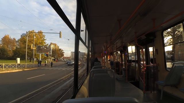 Трамвай 0513 по 61 по обновленным рельсам на 1-Муринском в СПб 13-*: ЛМ-99АВН 0513 по №61 (31.10.23 смотреть онлайн