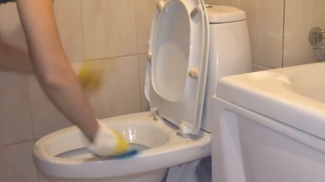 Чистка УНИТАЗА. Как отмыть туалет от налета и ржавчины. Офелия смотреть онлайн