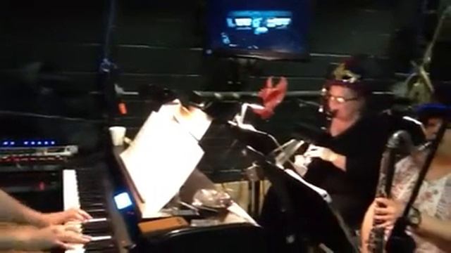 "Smile" performed by the Music Man pit from Wheaton Drama. June 15, 2014. смотреть онлайн