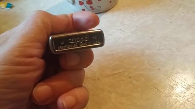 Только что купил зажигалку Zippo - очень рад. смотреть онлайн