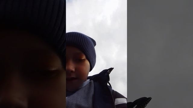 называется видео мы идём из школы ещё Пишите что-то в комментах смотреть онлайн