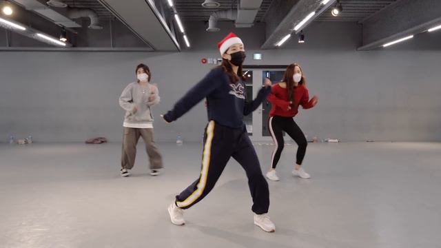 Ava Max - Christmas Without You / Learner's Class смотреть онлайн