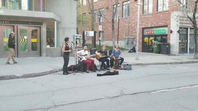 Уличные музыканты в Монреале смотреть онлайн
