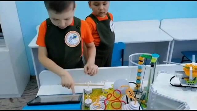 Творческий проект команды Рободетки "Детский сад будущего" смотреть онлайн