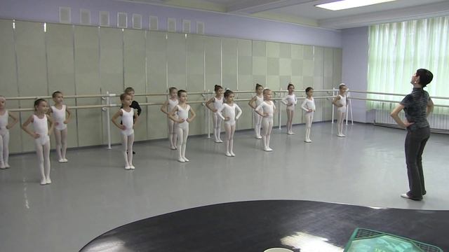 ХАРЬКОВСКАЯ ХОРЕОГРАФИЧЕСКАЯ ШКОЛА.1-В класс ОТКРЫТЫЙ УРОК. смотреть онлайн