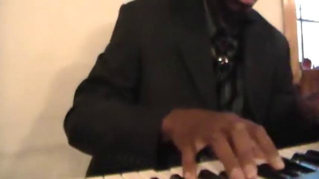My Very First Time Playing On A Yamaha YPG 535 88 Electric Keyboard смотреть онлайн