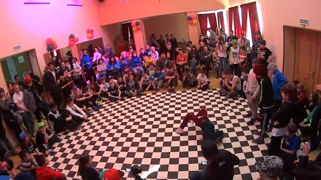 Ваня Шачкин (STIMUL) vs. Максим Быстров (STIMUL) Breaking Juniors 1x1 РЕАКЦИЯ смотреть онлайн