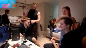 СТОПБАН ЗАЛЕТЕЛ НА СТРИМ К КОРЕШУ I ХАЗЯЕВА УГАР В БАНЕ