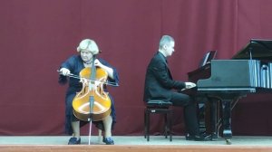 Массне Элегия, дуэт Аура,  виолончель - Бессараб Лилия, за роялем - Басс Роман.