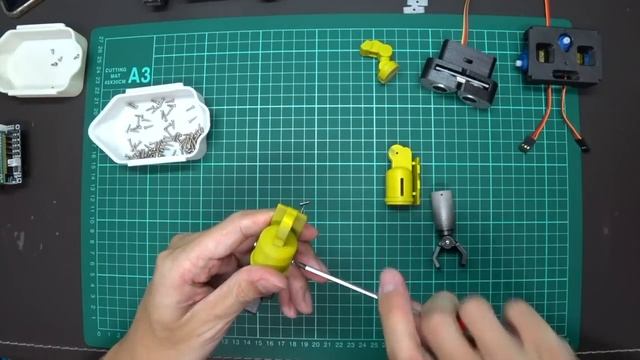 TAMIYA Cam Program Robot with Robot Shield + LinkIt-7697 смотреть онлайн