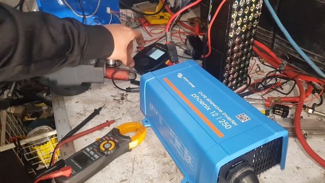 Victron Phoenix 12v 250va Pure Sine Wave Inverter Test On 18650 3s Pack