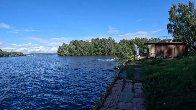 Семейный отдых в домике из морского контейнера на Клязьминском водохранилище смотреть онлайн