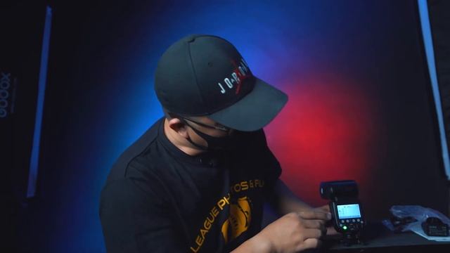 GODOX V860IIIS UNBOXING AND REVIEW / ACTUAL TEST смотреть онлайн