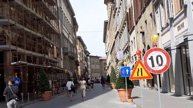 Walking tour via De' Tornabuoni, Florence смотреть онлайн