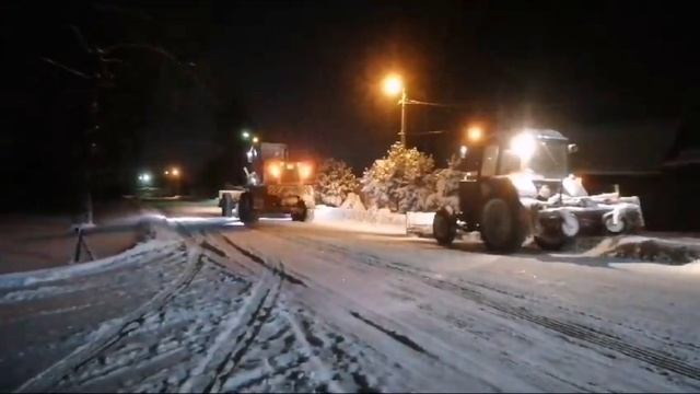 Ликвидируем последствия снегопада ?