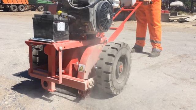 Распиловщик трещин и дорожных швов HYDROG MS-60 смотреть онлайн