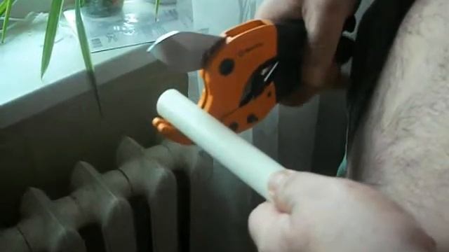 DSCF4897 Ножницы для резки пластиковых труб ВИХРЬ. смотреть онлайн