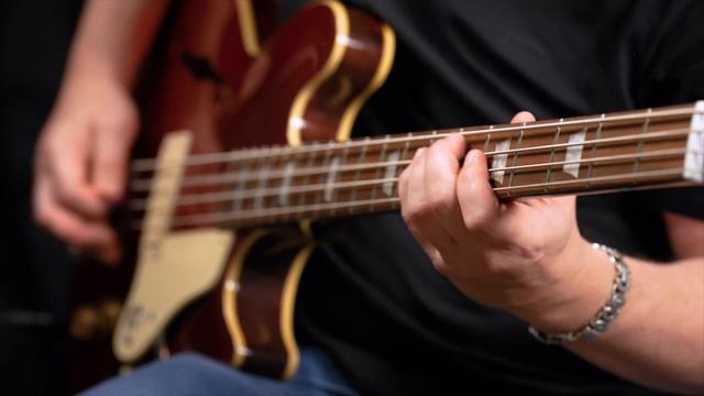 Caveman BP1 Compact / Epiphone Jack Casady Bass смотреть онлайн