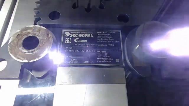 Контрастная лазерная гравировка и резка шильда смотреть онлайн