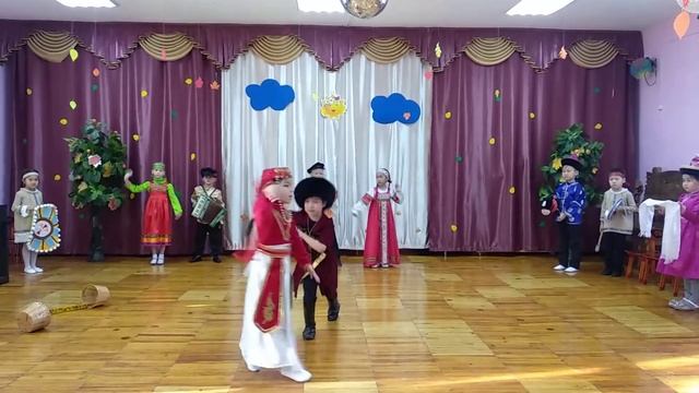 Ансамбль "Талантика" Хореография-МАДОУ √64 "Колокольчик" смотреть онлайн