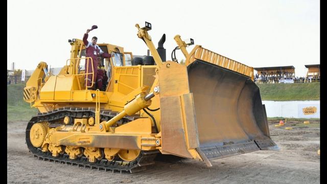 70-тонный гигант: самый мощный российский трактор-ЧЕТРА Т-40 смотреть онлайн