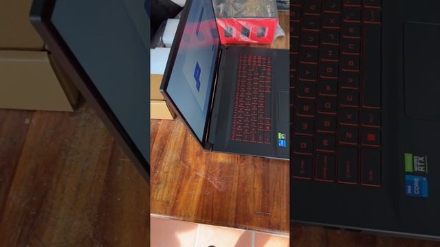 MSI Katana GF76 11UE - CPU I7 11 - VGA RTX 3060 6G смотреть онлайн