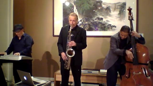 ZOOM0004.MOV смотреть онлайн