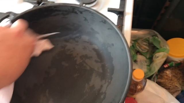 Прокаливание и обжиг чугунной сковороды за 3,5 минуты?? смотреть онлайн