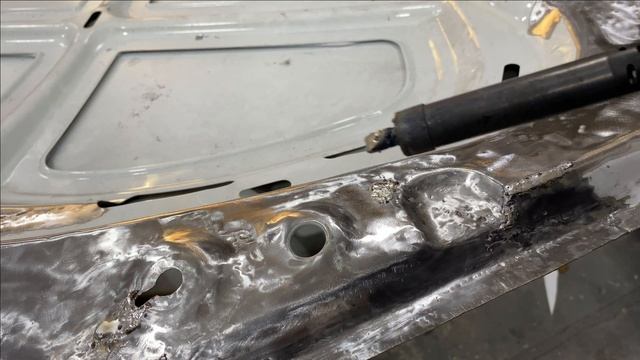 Ремонт Шкода Октавия . Столбик дорогу перебегал . смотреть онлайн