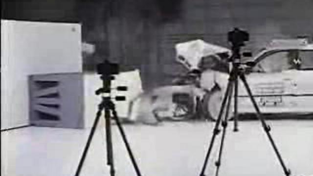 Crash-test - BMW 525