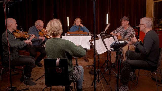 Petri Hakala : Mandolin Concerto composed by Timo Alakotila. Movement 1 excerpt. смотреть онлайн