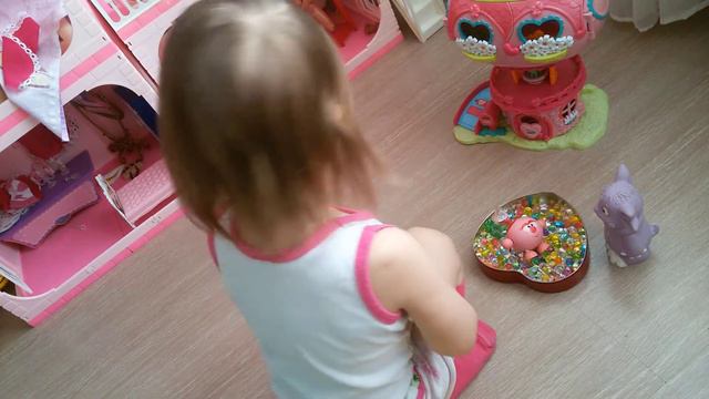 День рождение Нюшы, пришли друзья.Nyusha's birthday, friends came. смотреть онлайн