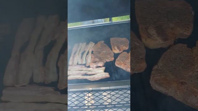 Smoked Bacon, Steak, Sausage смотреть онлайн