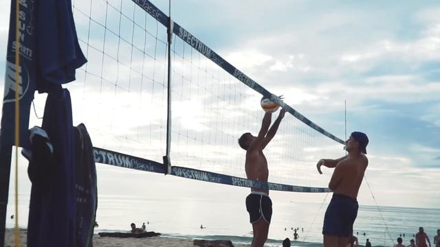 Лагерь пляжного волейбола в Таиланде - красивые моменты волейбольных тренировок смотреть онлайн