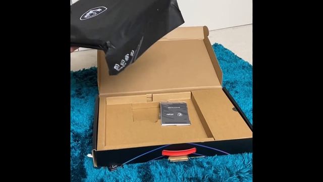 MSI RAIDER GE68 core i9 gaming laptop Unboxing смотреть онлайн